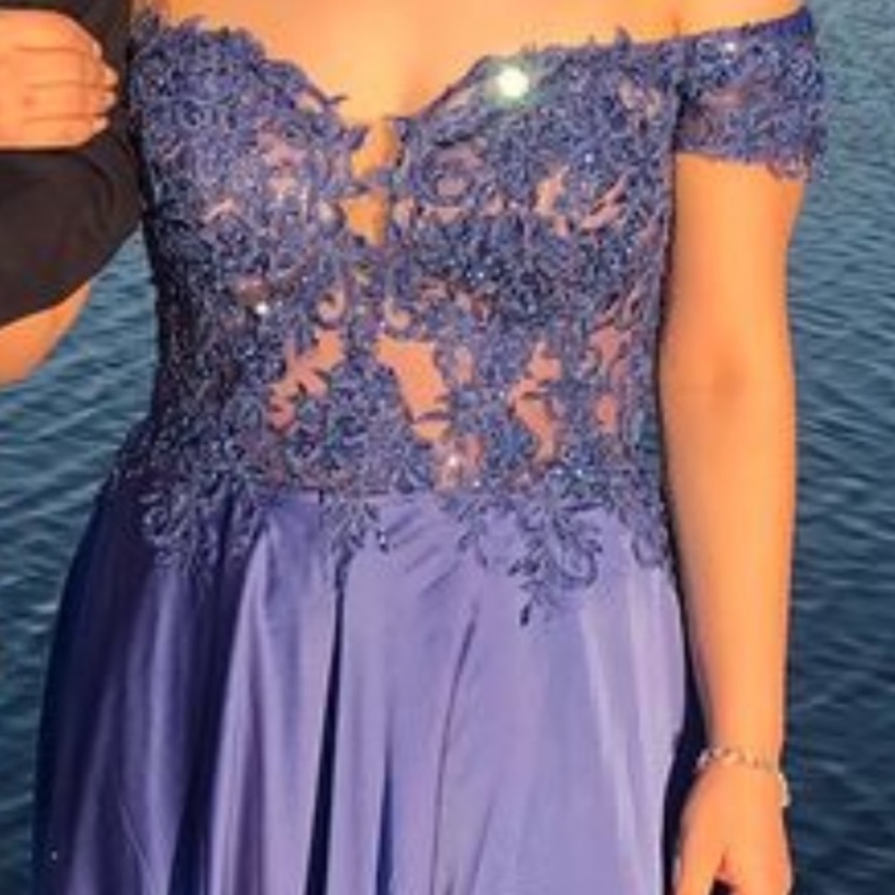 Prom/Formal Dress - Picture 2 of 2